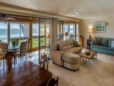Two Bedroom Sits Along The Gulf